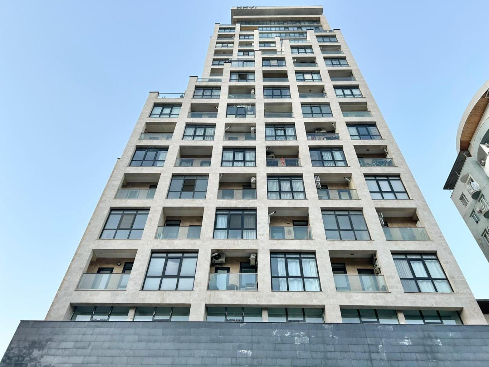 City Center - Next To Holiday Inn -2Br Apartment ティビリシ エクステリア 写真