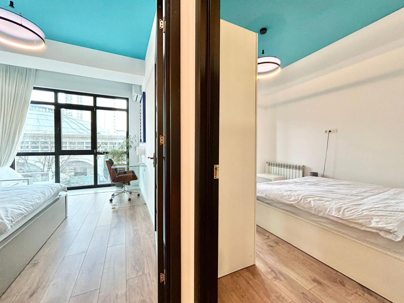 City Center - Next To Holiday Inn -2Br Apartment ティビリシ エクステリア 写真