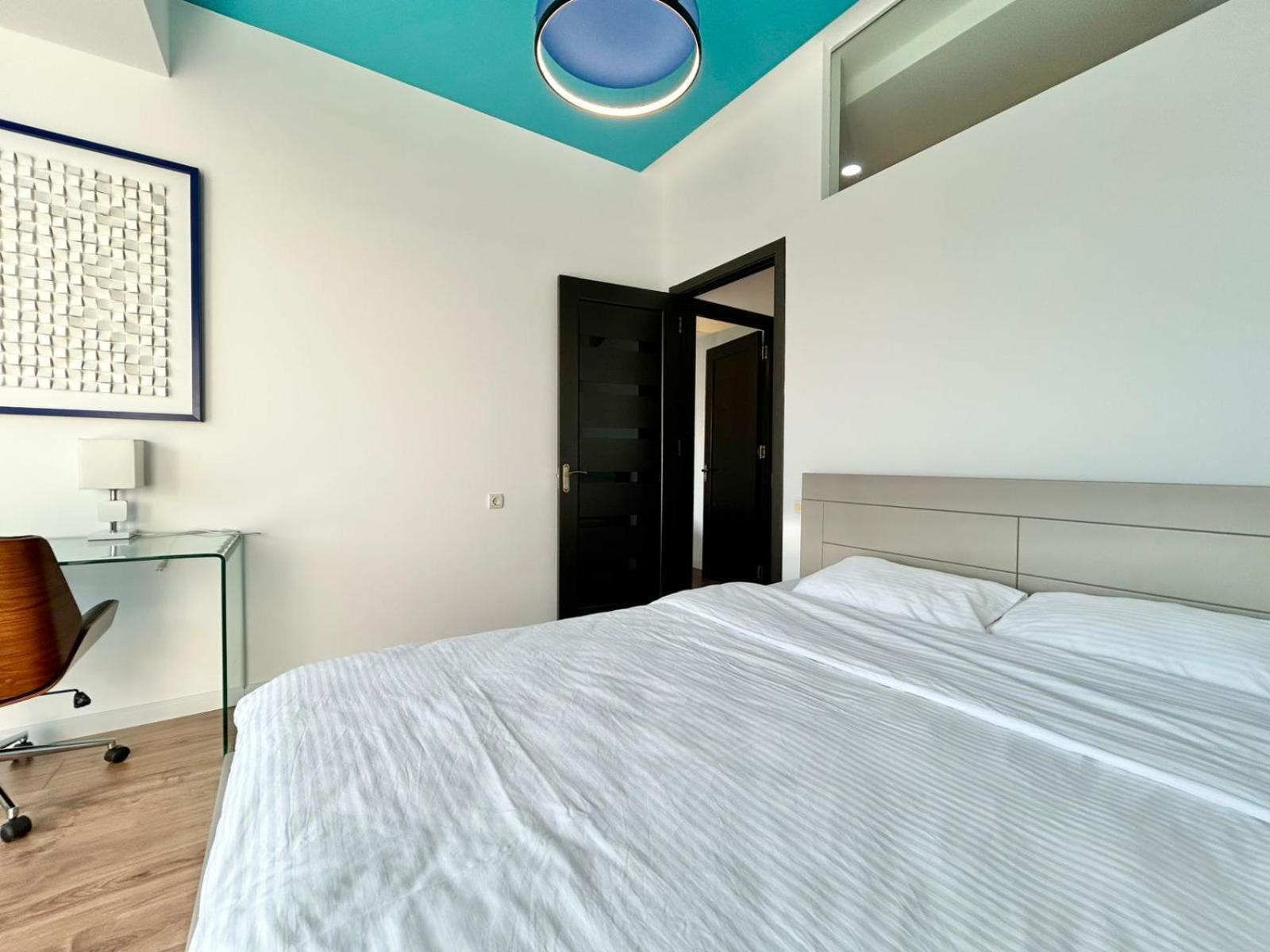 City Center - Next To Holiday Inn -2Br Apartment ティビリシ エクステリア 写真